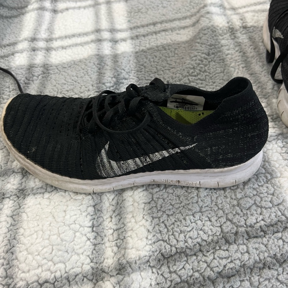 Nike free rn flyknit running shoes